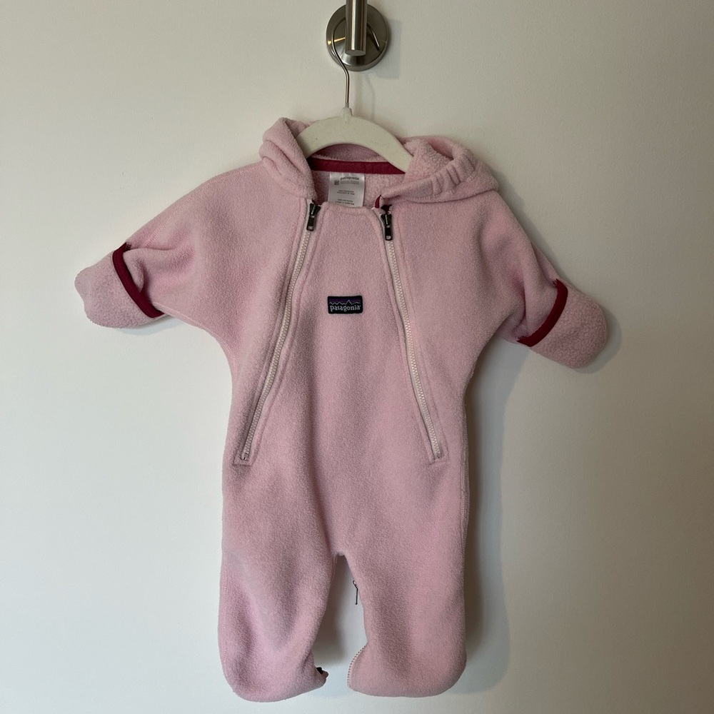 Patagonia Light Pink Fleece Hooded Bunting